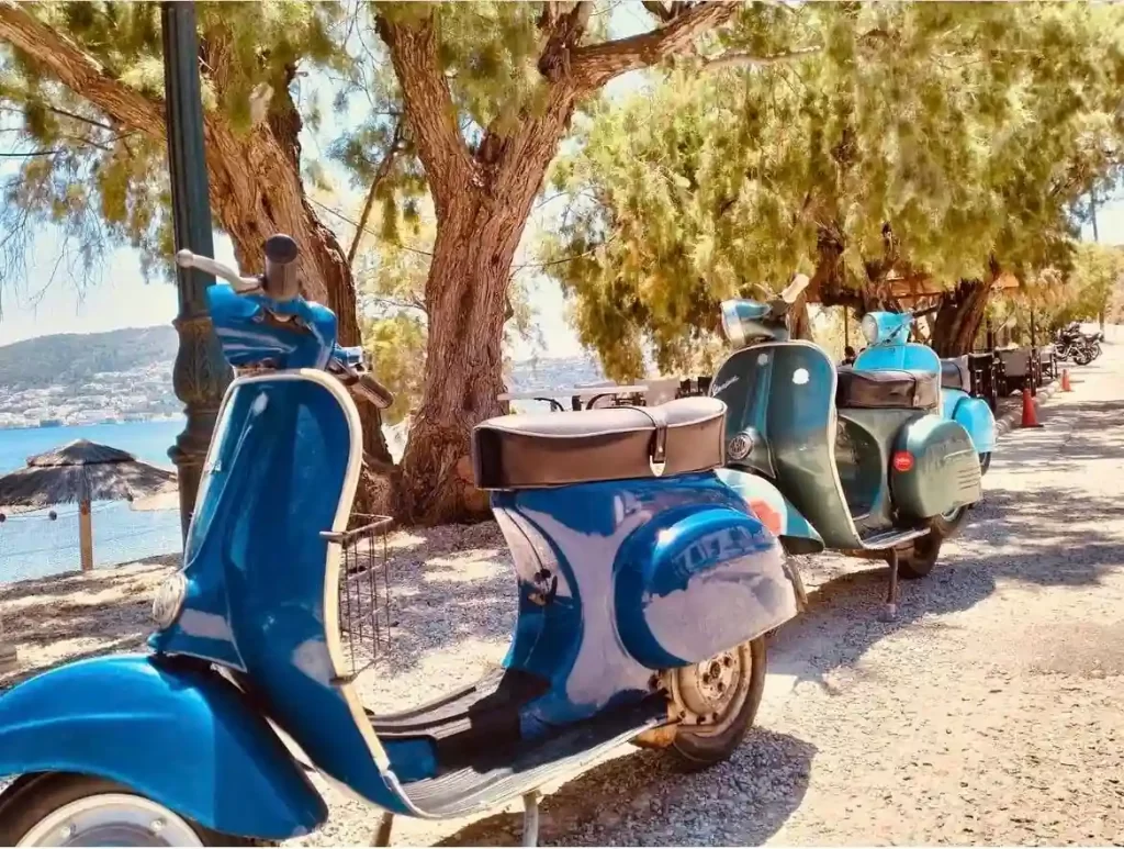 Zephyros Café Beach Bar at Dio Liskaria